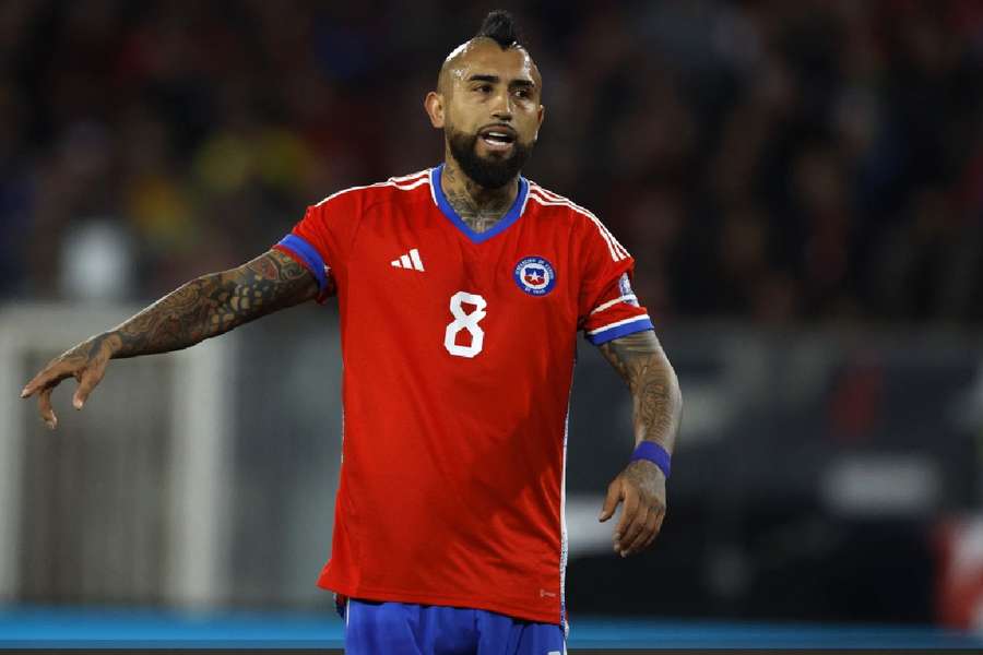 Ausência na Copa América pode significar o fim da linha para Vidal na seleção chilena