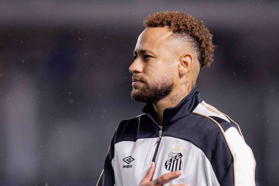 Neymar deve ser titular contra o Coritiba Neymar deve ser titular contra o Coritiba