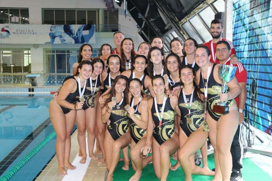 Benfica conquista Supertaça feminina de polo aquático pela sexta vez consecutiva Benfica conquista Supertaça feminina de polo aquático pela sexta vez consecutiva