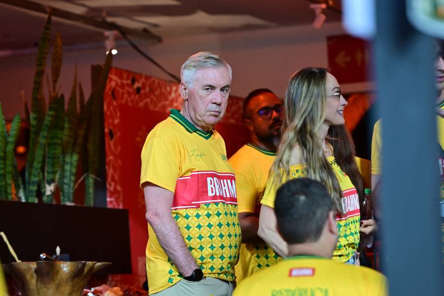 Ancelotti im Brasilien-Trikot: Noch ein eher ungewohnter Eindruck Ancelotti im Brasilien-Trikot: Noch ein eher ungewohnter Eindruck