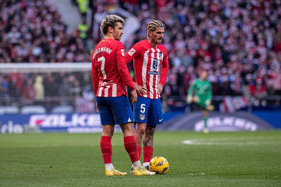 Griezmann en De Paul bij de bal voor Atletico Madrid