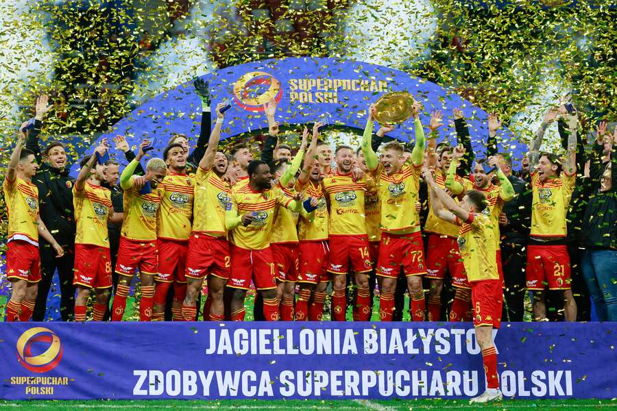 Jagiellonia świętuje drugi Superpuchar w swojej historii Jagiellonia świętuje drugi Superpuchar w swojej historii