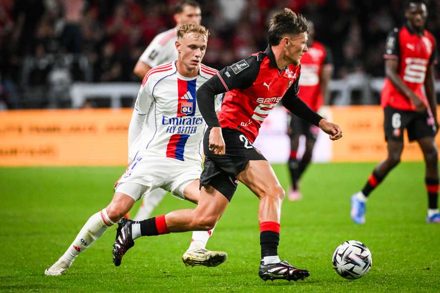 Karabec stíhá Merlina z Rennes.