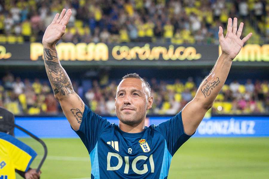 Santi Cazorla uzavřel mimořádně úspěšnou kariéru. Santi Cazorla uzavřel mimořádně úspěšnou kariéru.