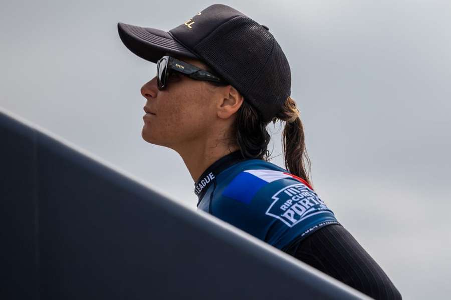 Johanne Defay venceu prova de elite da Liga Mundial de Surf (WSL) na praia de Supertubos, em Peniche