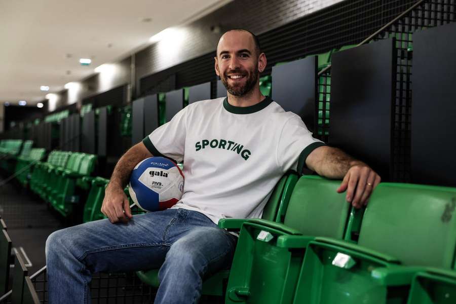 Tiago Pereira vai para a sexta época no Sporting Tiago Pereira vai para a sexta época no Sporting