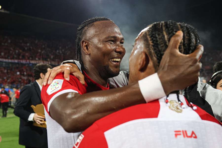 Rodallega deixou a lesão de lado para decidir título do Santa Fé