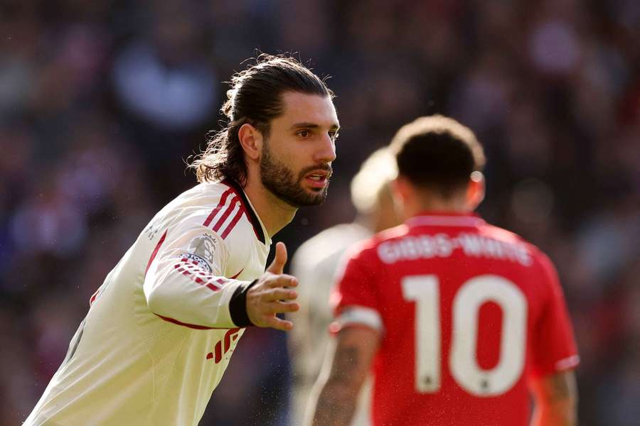 Slot ogłasza, że gwiazdor Liverpoolu Szoboszlai jest najlepszy „w swoim typie” na świecie Slot ogłasza, że gwiazdor Liverpoolu Szoboszlai jest najlepszy „w swoim typie” na świecie