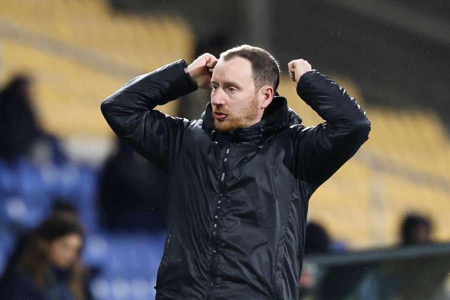 Ian Cathro destaca um passo grande no crescimento do Estoril