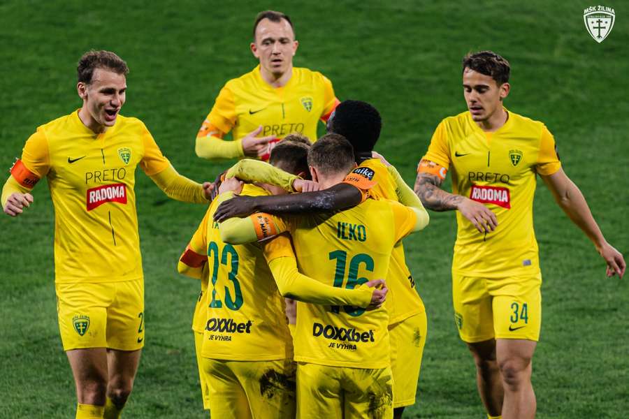 Žilinčania ovládli úvodné semifinále s Podbrezovou.