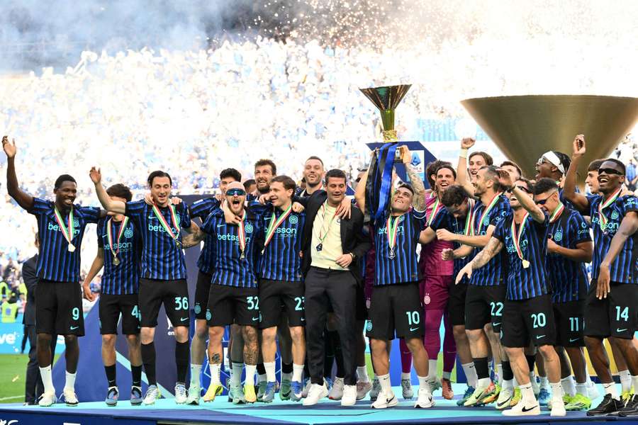 L'Inter festeggia il 21esimo titolo L'Inter festeggia il 21esimo titolo