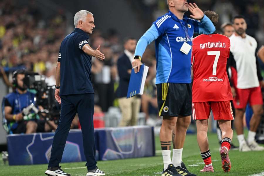 José Mourinho, entraîneur de Fenerbahçe