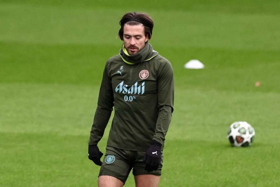 Grealish vai treinar sozinho no Manchester City