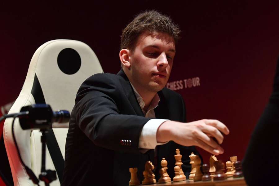 Grand Chess Tour - Duda zremisował z liderem Caruaną, porażki Lirena i Niepomniaszczego