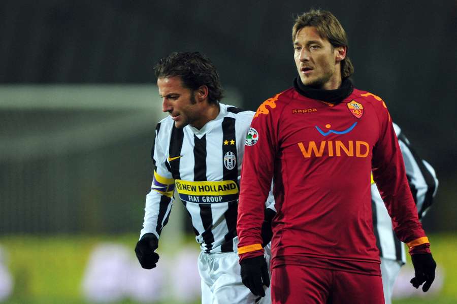 Del Piero e Totti in una sfida tra Juventus e Roma