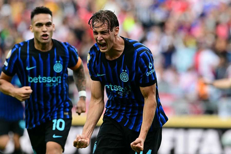 Esposito poprvé pálil za Inter.