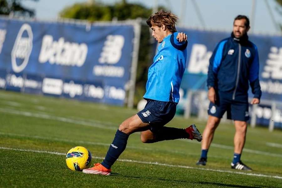Rodrigo Mora no treino do FC Porto