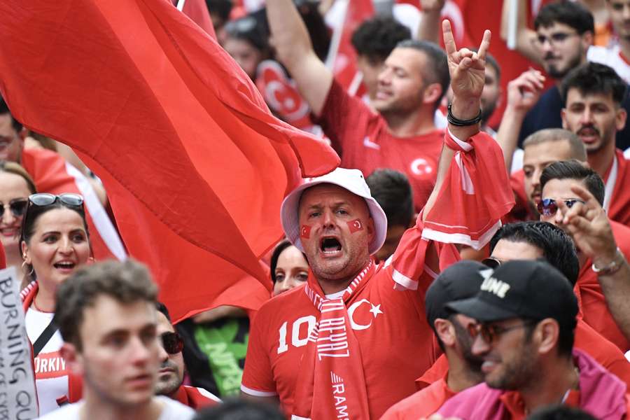 The wolf salute was unwelcome at the Turkish fan march.