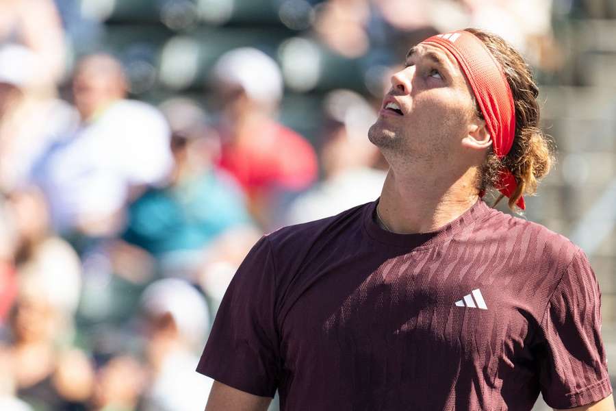 Alexander Zverev pokračuje po Australian Open v trápení.
