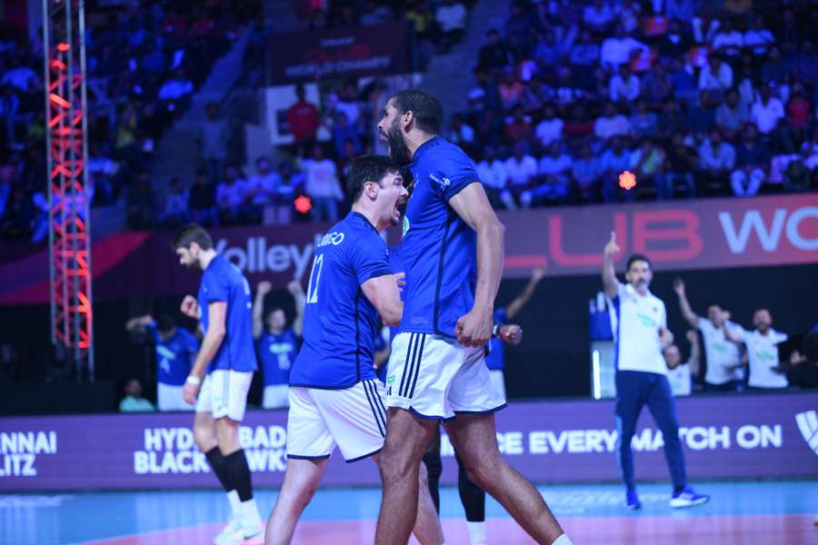 Em estreia na 2ª Copa Centro-Oeste de Vôlei, Neurologia vence Brasília no  tie-break - Esporte Goiano