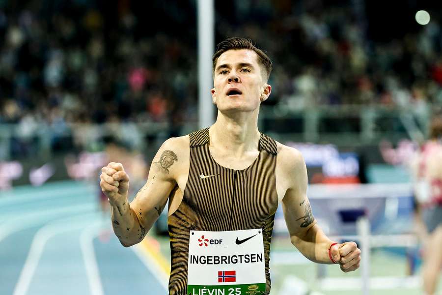 Jakob Ingebrigtsen centra as atenções na Arena Omnisport Apeldoorn