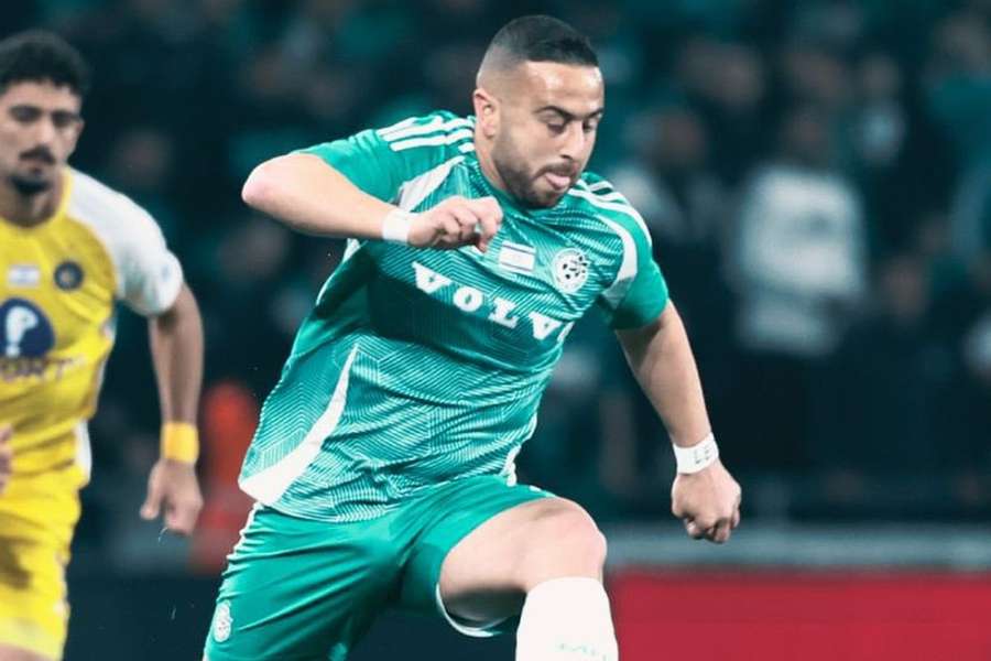 Partida estava empatada a uma bola