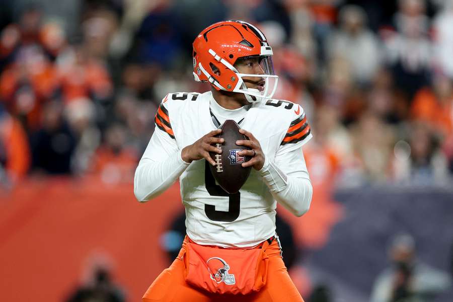 Jameis Winston threw for four touchdowns and nearly 500 passing yards but still finished on the losing team in Cleveland's defeat to Denver