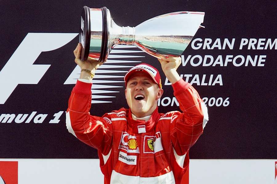 Michael Schumacher celebrou inúmeros sucessos com a Ferrari, como em Monza, em 2006