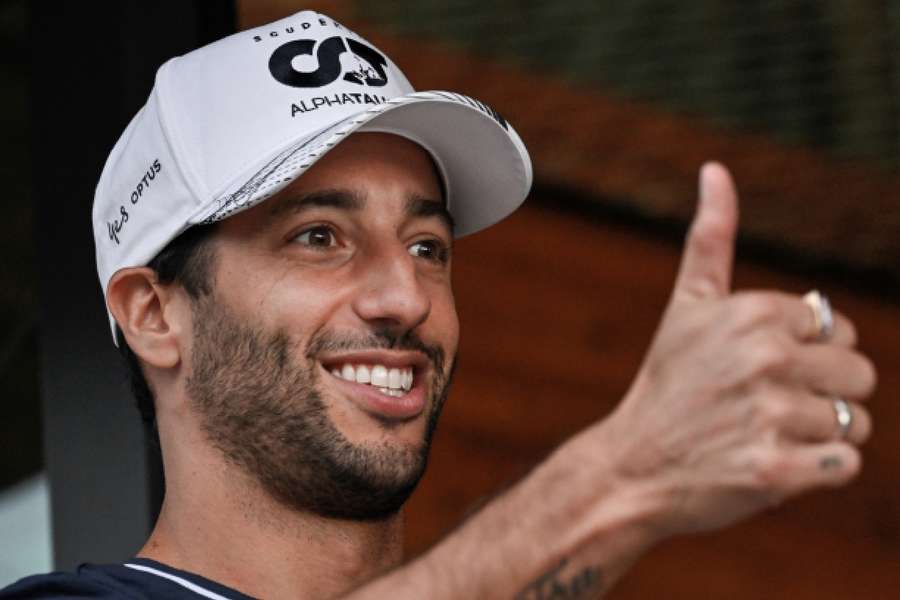 Ricciardo foi operado com sucesso