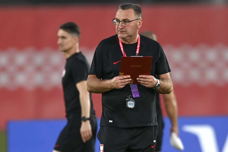 Michniewicz tijdens een trainingssessie op de vooravond van Polen - Frankrijk