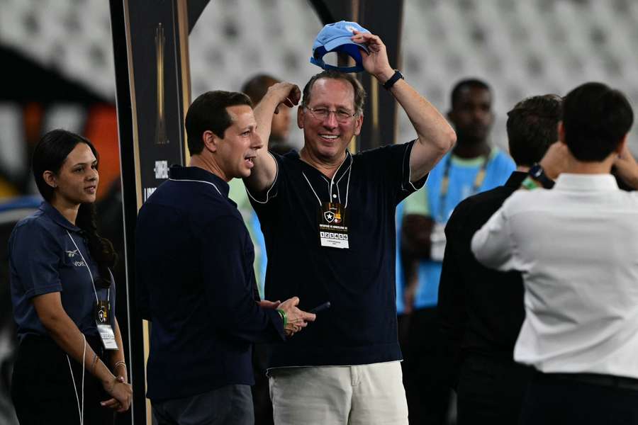 John Textor, apartado del Botafogo