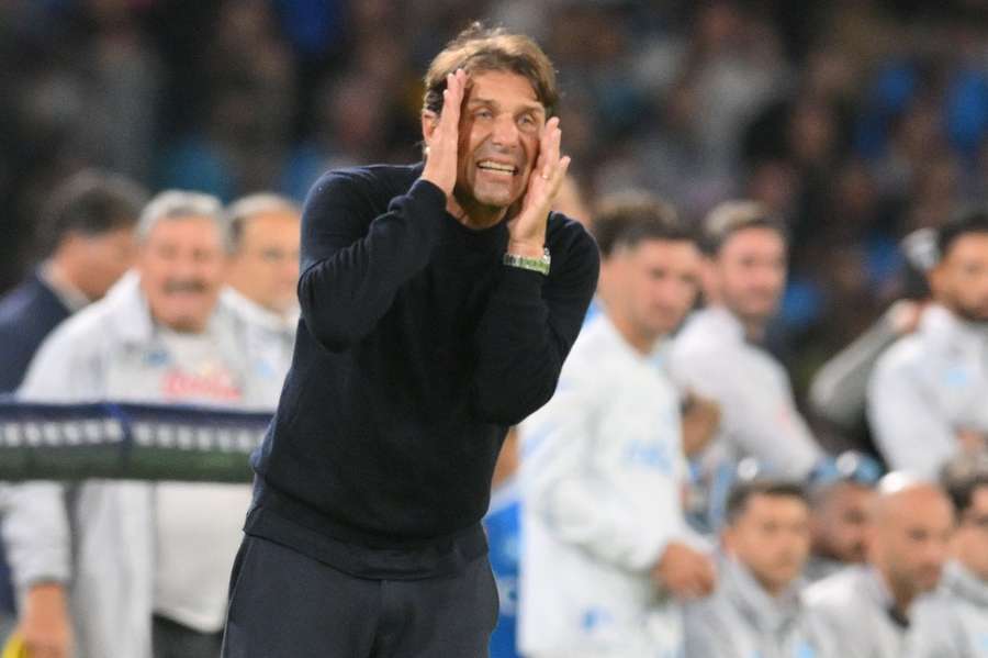Napoli coach Conte snaps at Marotta: Big teams don't make excuses Napoli coach Conte snaps at Marotta: Big teams don't make excuses