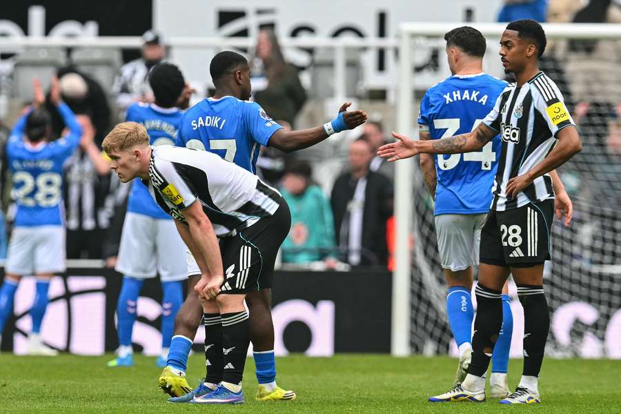 Trotz Woltemade-Assist: Newcastle verliert nach Barca-Debakel