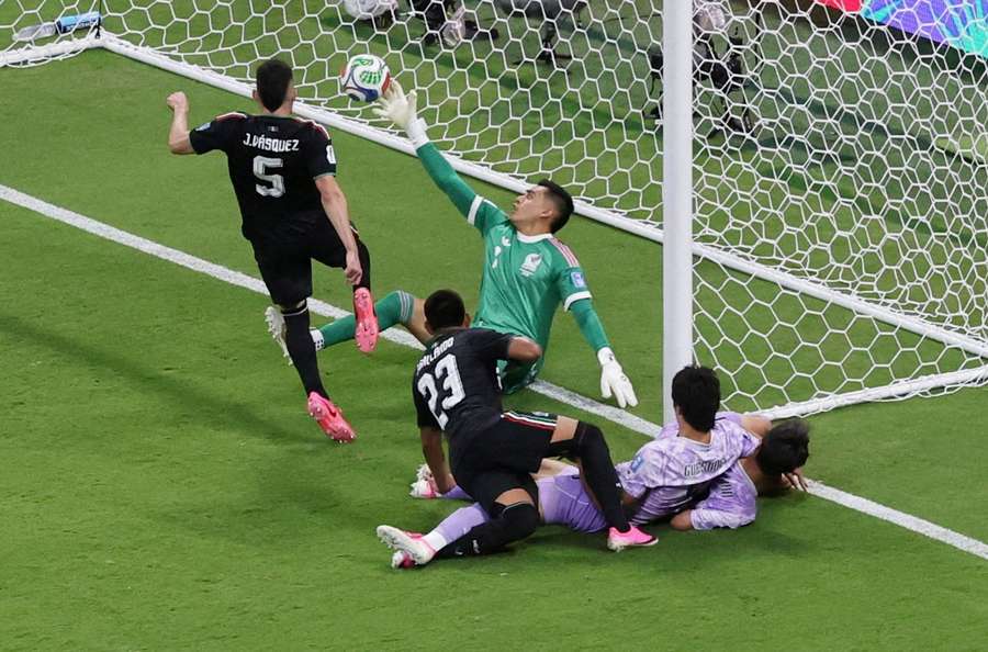 Raúl Rangel, do México, não sofreu gol na fase de grupos