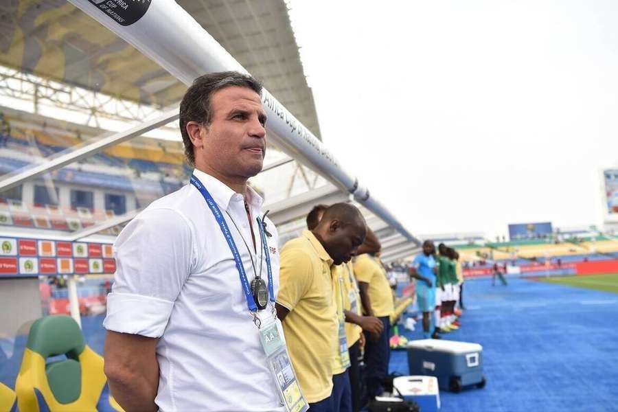 Paulo Duarte, treinador português de 56 anos