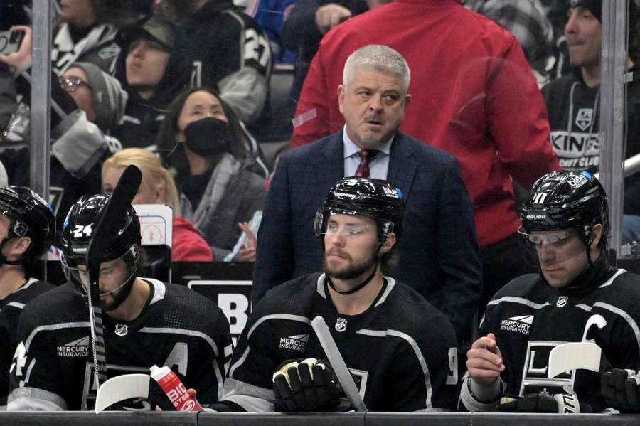 McLellan nepovedie Kings do boja o play-off.