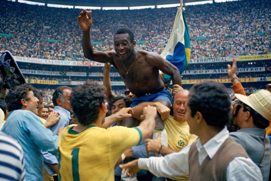 Hvězdou přes noc. Pelé okouzlil svět, deptal obránce a popularizoval fotbal