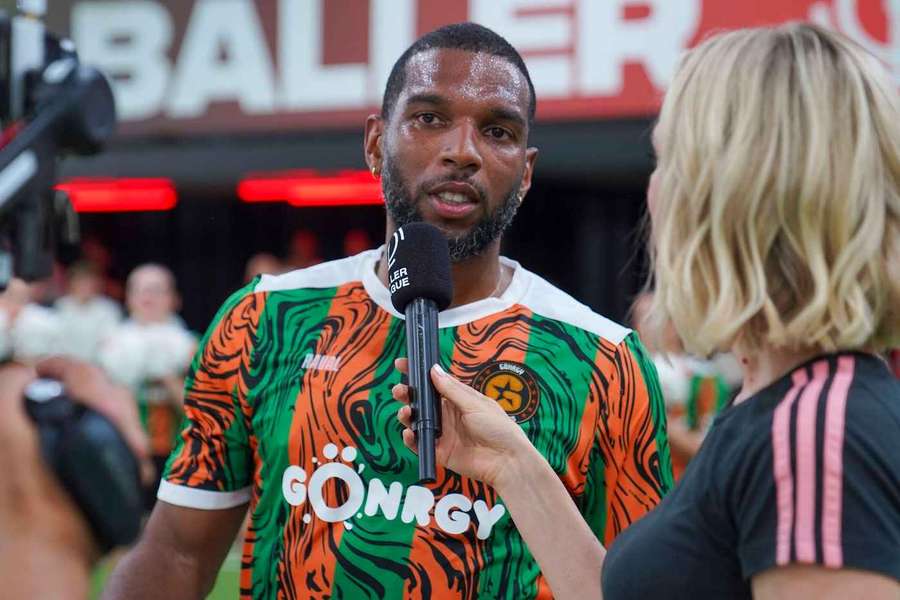 Ostatnio Ryan Babel grał również w Baller League.