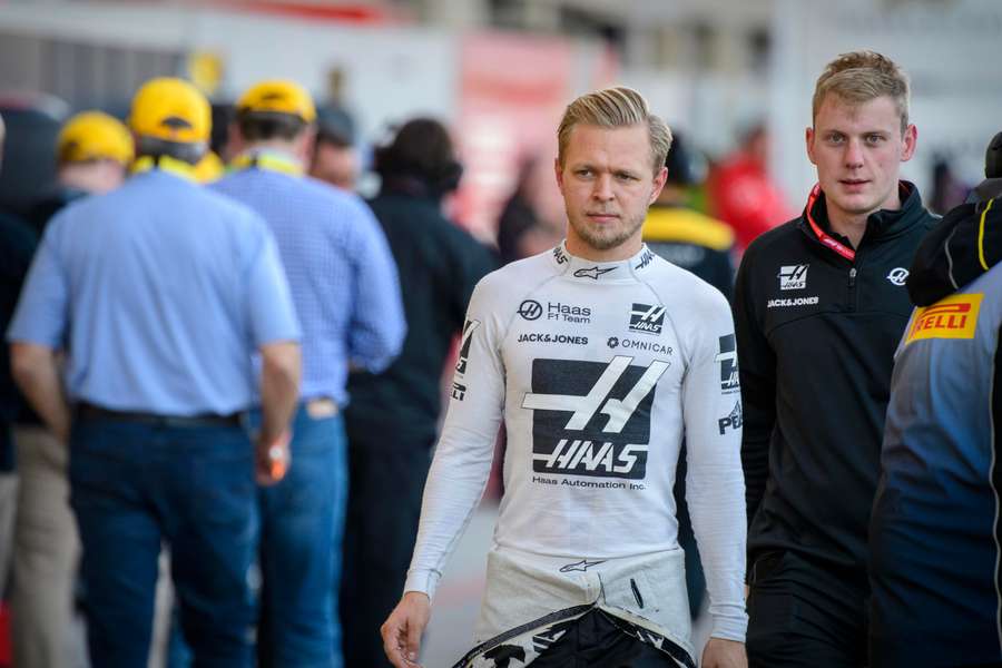 Kevin Magnussen prøvekører ny Haas-racer i første test i Bahrain