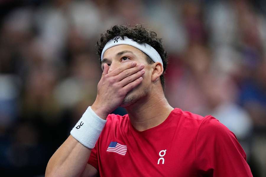 Ben Shelton v Davis Cupu proti Česku prohrál obě dvouhry. Ben Shelton v Davis Cupu proti Česku prohrál obě dvouhry.