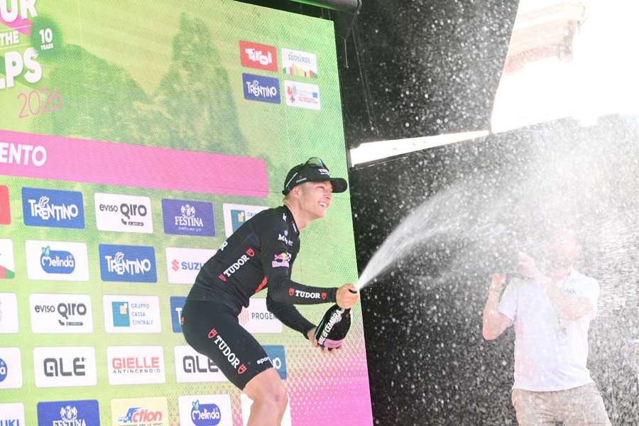 Pellizzari gewinnt Tour of the Alps - Bergtrikot für Jasch