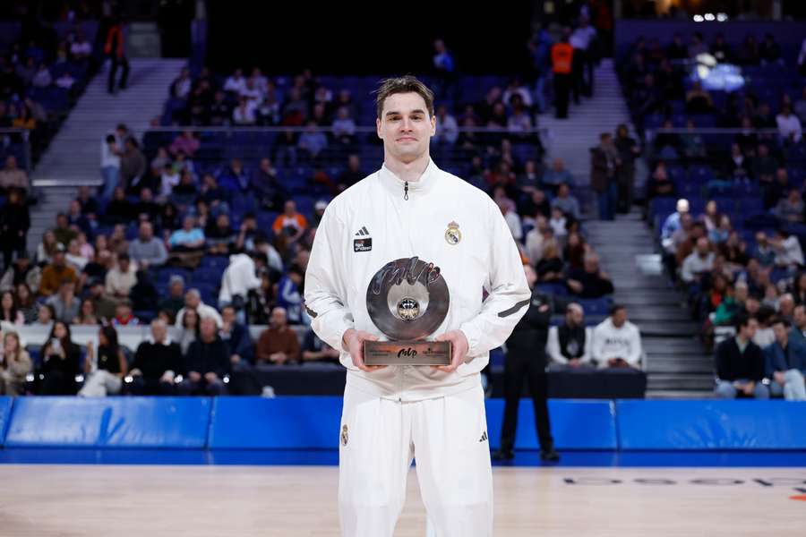 Hezonja, con su último MVP de la jornada