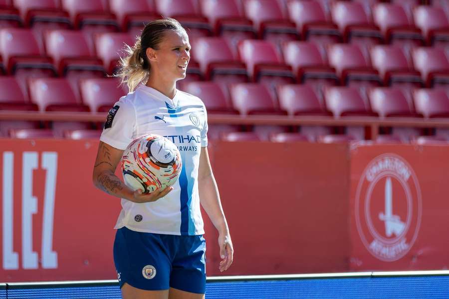 Kerstin Casparij (Manchester City) : "La Ligue des champions est le seul trophée qui nous manque" Kerstin Casparij (Manchester City) : "La Ligue des champions est le seul trophée qui nous manque"