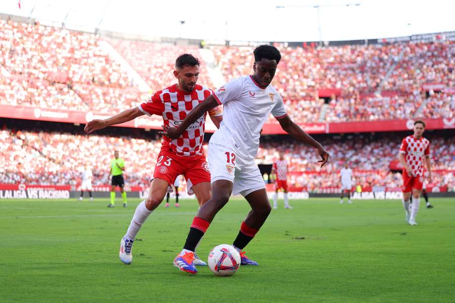 Sambi Lokonga, en el duelo ante el Girona.