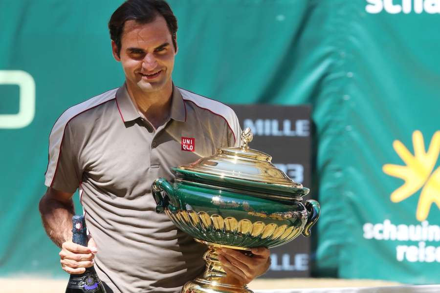 Roger Federer no seu último título em Halle, em 2019.