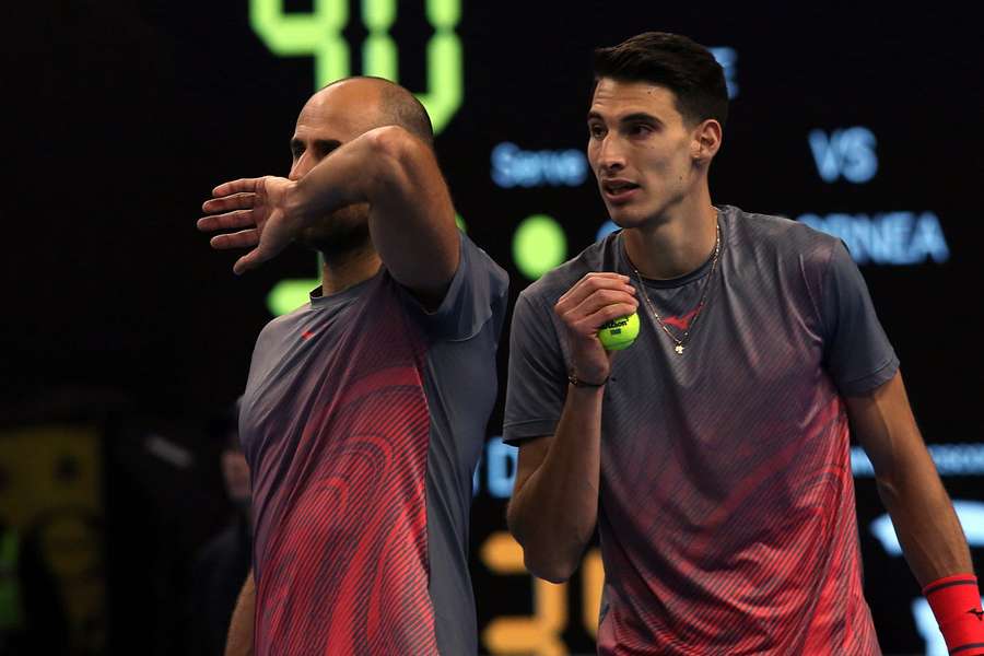Marius Copil (stânga) și Victor Vlad Cornea