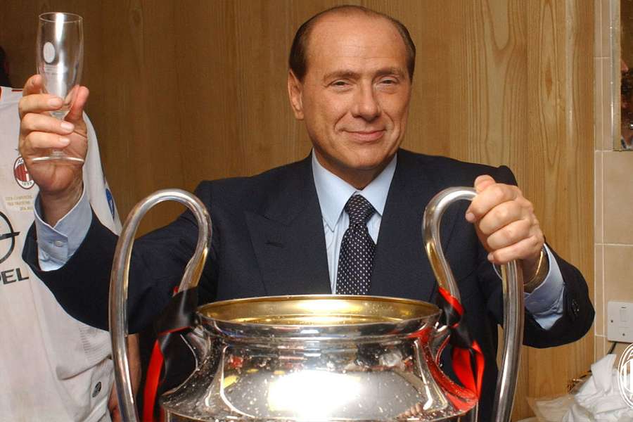 Entre a década de 80 e 90 do século passado, o AC Milan assumiu-se como a maior potência futebolística europeia