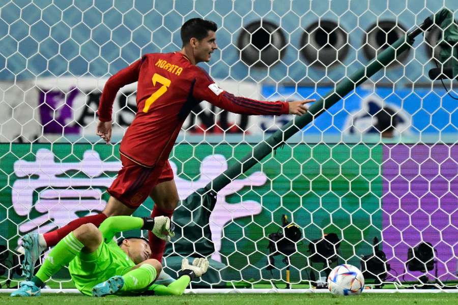 Morata celebra el gol anotado ante Japón