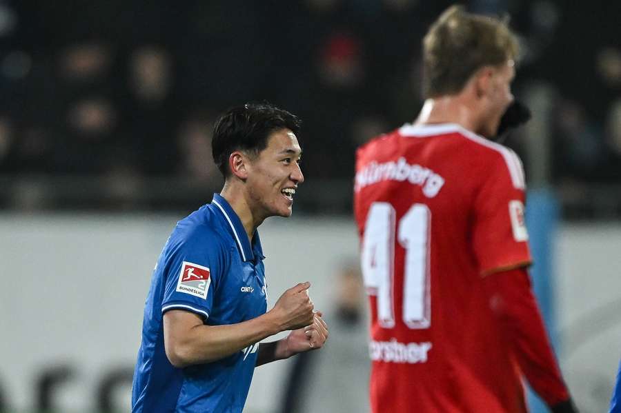 Hiroki Akiyama jubelt nach seinem Tor zum 1:0.