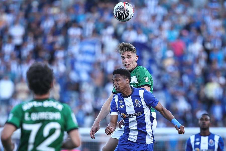 Sporting e FC Porto lutam pelo primeiro troféu da época